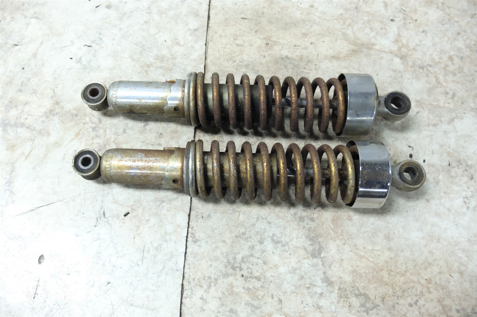 77 Kawasaki KZ 650 KZ650 B rear back shocks Springs eBay