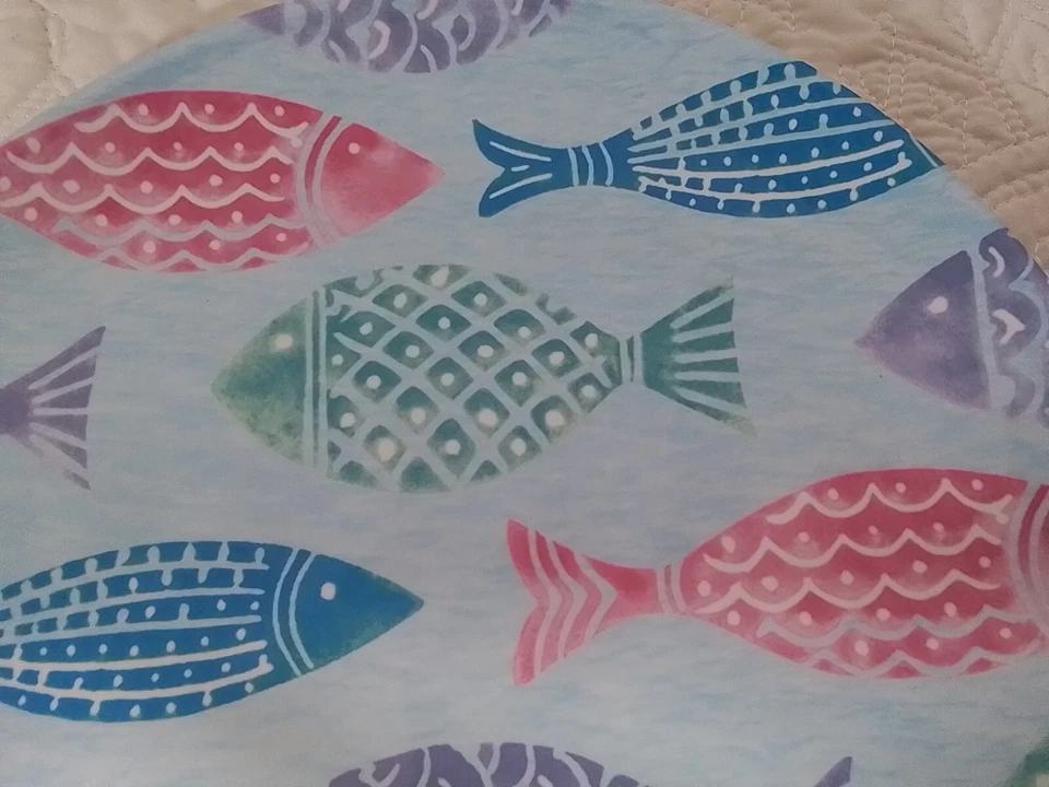 "Juego de 4 platos de cena acrílicos redondos de melamina de 10 3/4"" pescado azul playa náutica" Foto 3 de 4