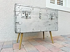 RARE VINTAGE ANTIQUE 40s WWII ARMY MEDICS TRUNK RUSTIC LIVING ROOM COFFEE TABLE