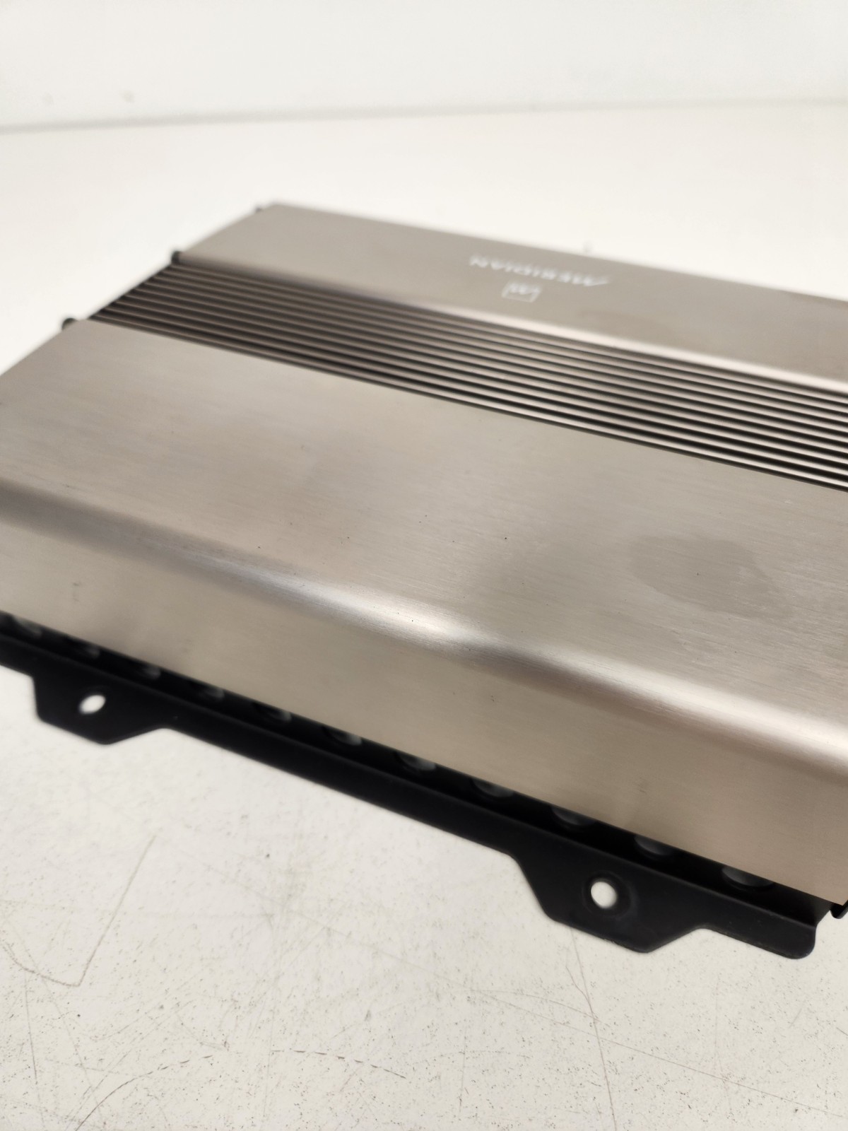 McLaren MP4-12C 2012-2014 Amplifier