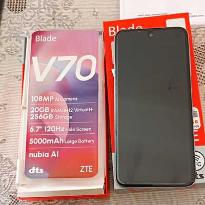 ZTE Blade V70 256GB 20GB RAM Grau 6,7 Zoll 120Hz 108MP NFC Touchscreen