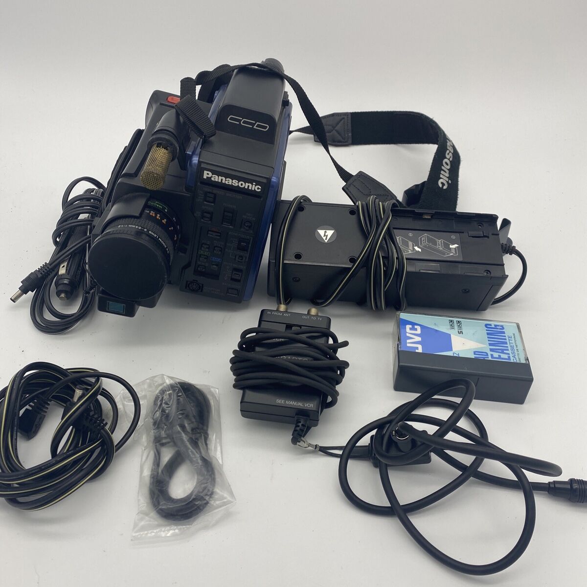 Panasonic Vhs C Omnimovie Ccd Afx6 Battery, Charger, Adapter Panasonic Vhs C Omnimovie Ccd Afx6 Battery, Charger, Adapter