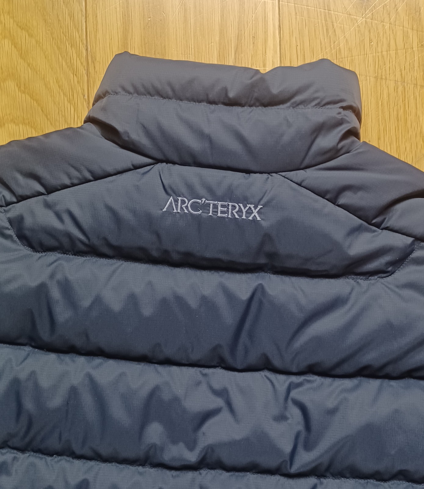 Arc'teryx Thorium down jacket BNWT - black sapphire - sz S - RRP £400 now £250! image 2