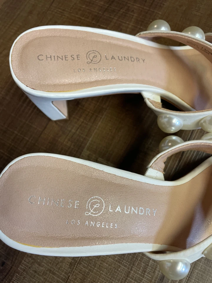 Sandalias chinas con tachuelas de perlas para lavandería (7,5) Foto 3 de 4