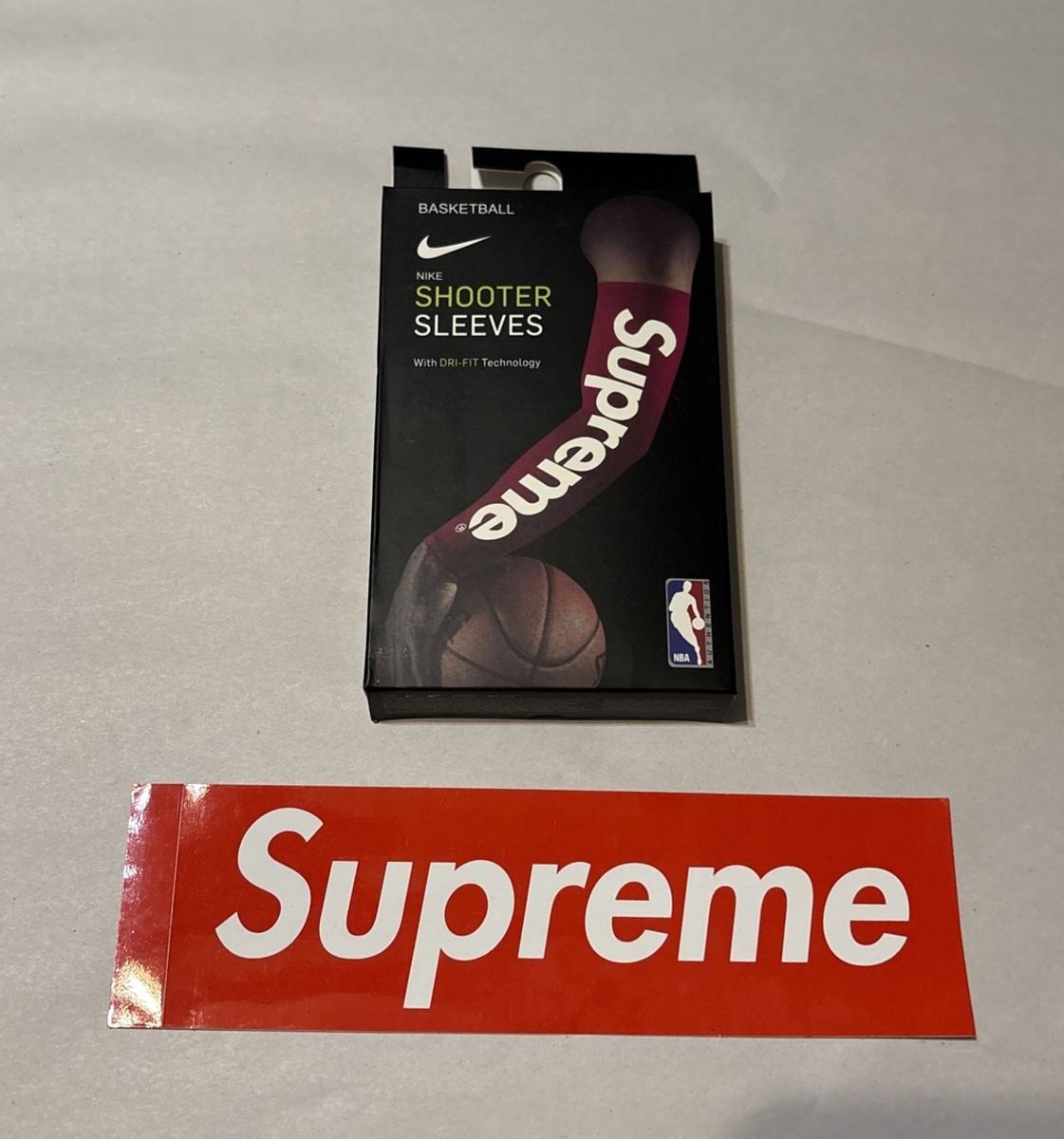 アクセサリー SUPREME x NIKE FW17 NBA Shooting Sleeve Supreme NBA Shooting Sleeves Nike FW17 Red Size S/M New | eBay