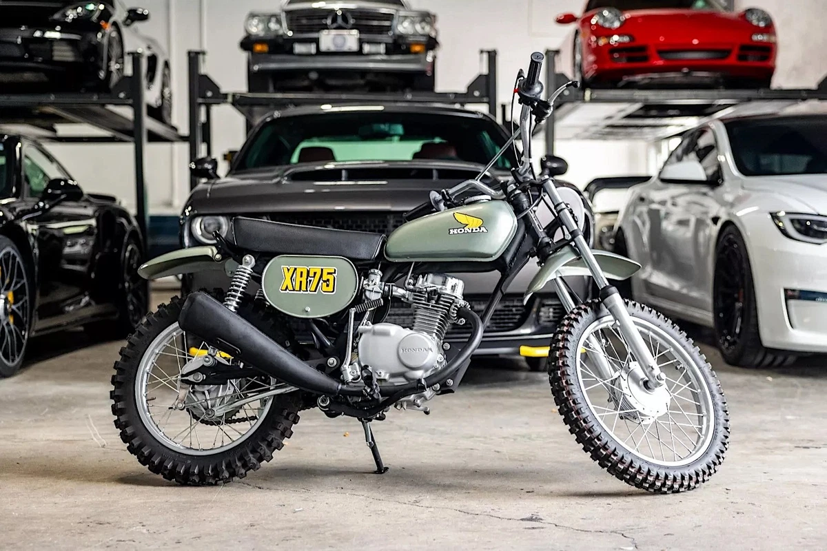 Click photo thumbnail to view