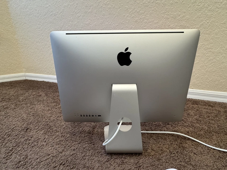 Apple iMac A1311 21.5" Desktop (mid 2011) - Customized - Image 3 of 4