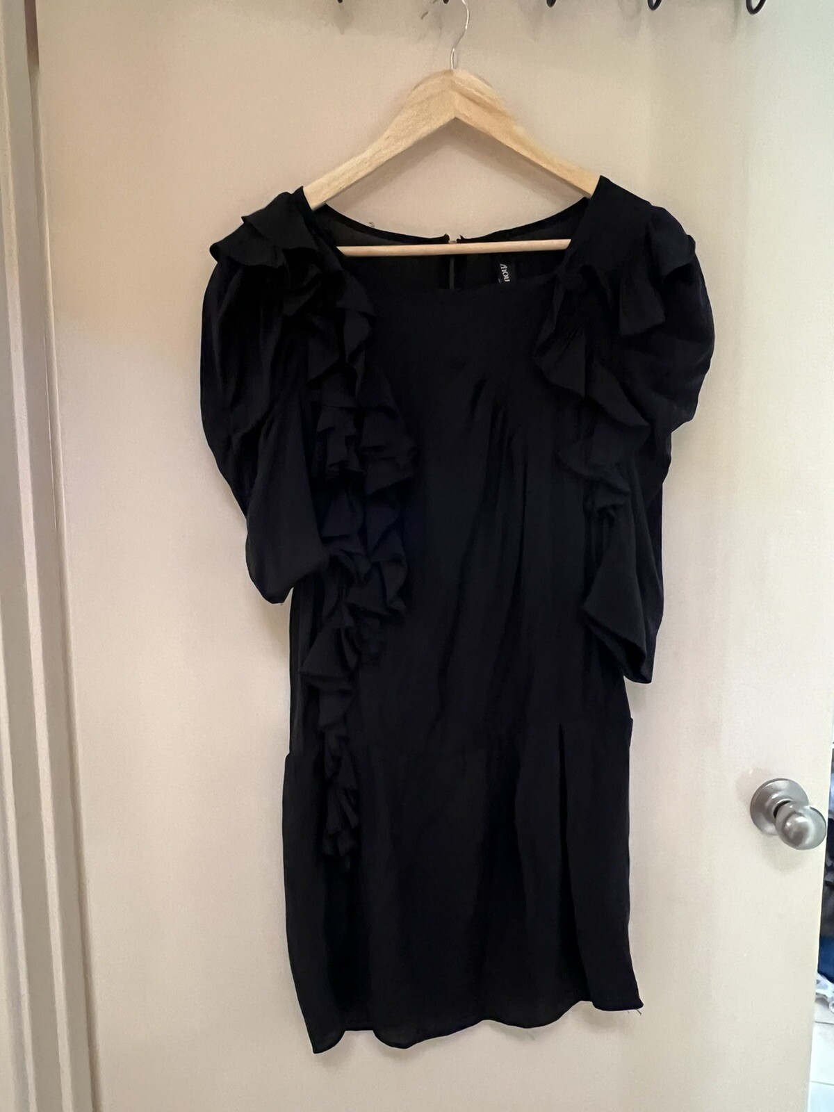 Picture 1 of 15