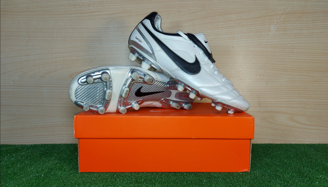 nike tiempo legend ii