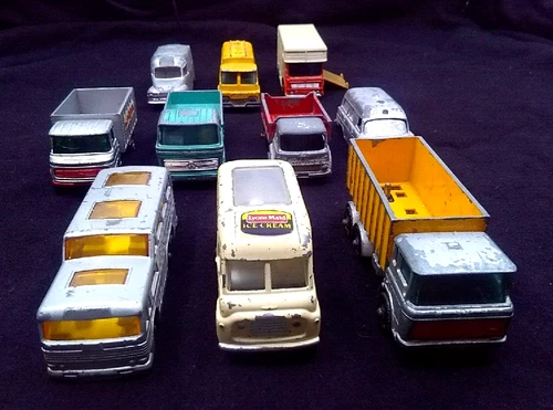 9 Matchbox Lesney + 1 Husky Models Lot of 10 Vintage England / U.K. Diecast