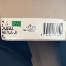 Easy Spirit Women's 7.5 W Courtside Sneaker New In Box W/ Blue Fog Accent