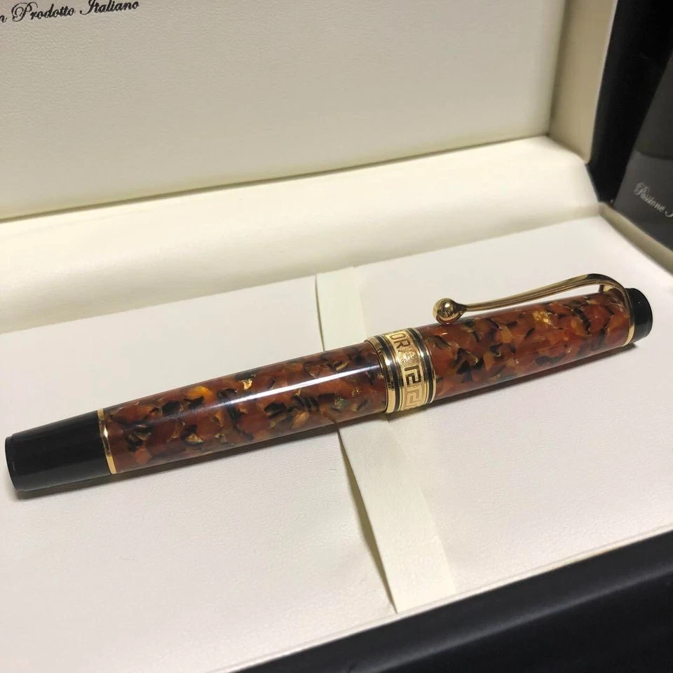 Pluma Estilográfica Aurora Optima 365 Marrón F Limitada a 365 Piezas Usada en Todo el Mundo Foto 2 de 4