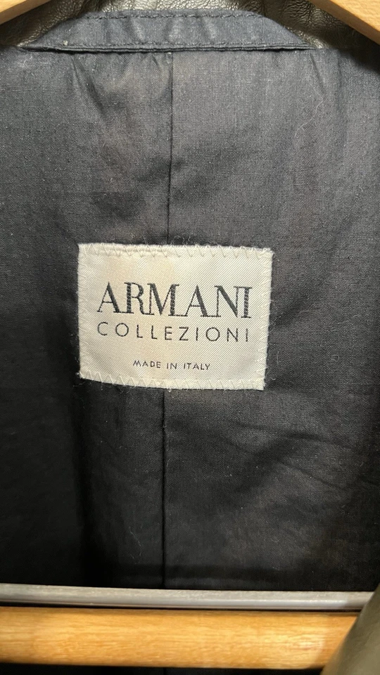 Jaqueta Giorgio Armani Collezioni pele de cordeiro zíper duplo - Imagem 3 de 4