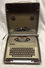 Royal 1200 Electric “Award Series” Model SP8500 Electric Typewriter Tested Works thumbnail