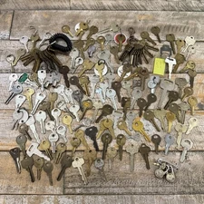 Vintage Keys Lot Variety Of Sizes Types Brands Doors, Desk, PadLock 2.7 Lbs #2