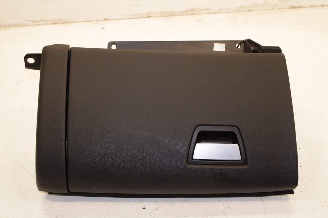 2014-2016 Maserati Ghibli S Q4 Glove Box Storage Compartment 670018460 OEM