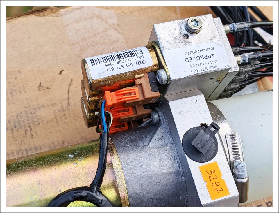 ✅️ 2004 - 2009 Audi A4 S4 трансформируемый крыши гидравлический насос мотор 8H0871611 OEM - Изображение 3 из 4