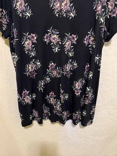 Túnica para mujer Lane Bryant azul/púrpura floral manga corta talla grande 26/28 nueva con etiquetas - Imagen 12 de 14