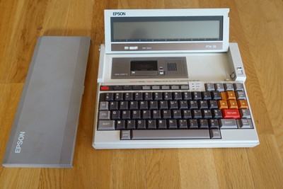 Epson PX-8 Vintage Laptop Computer - mit original Anleitung französisch