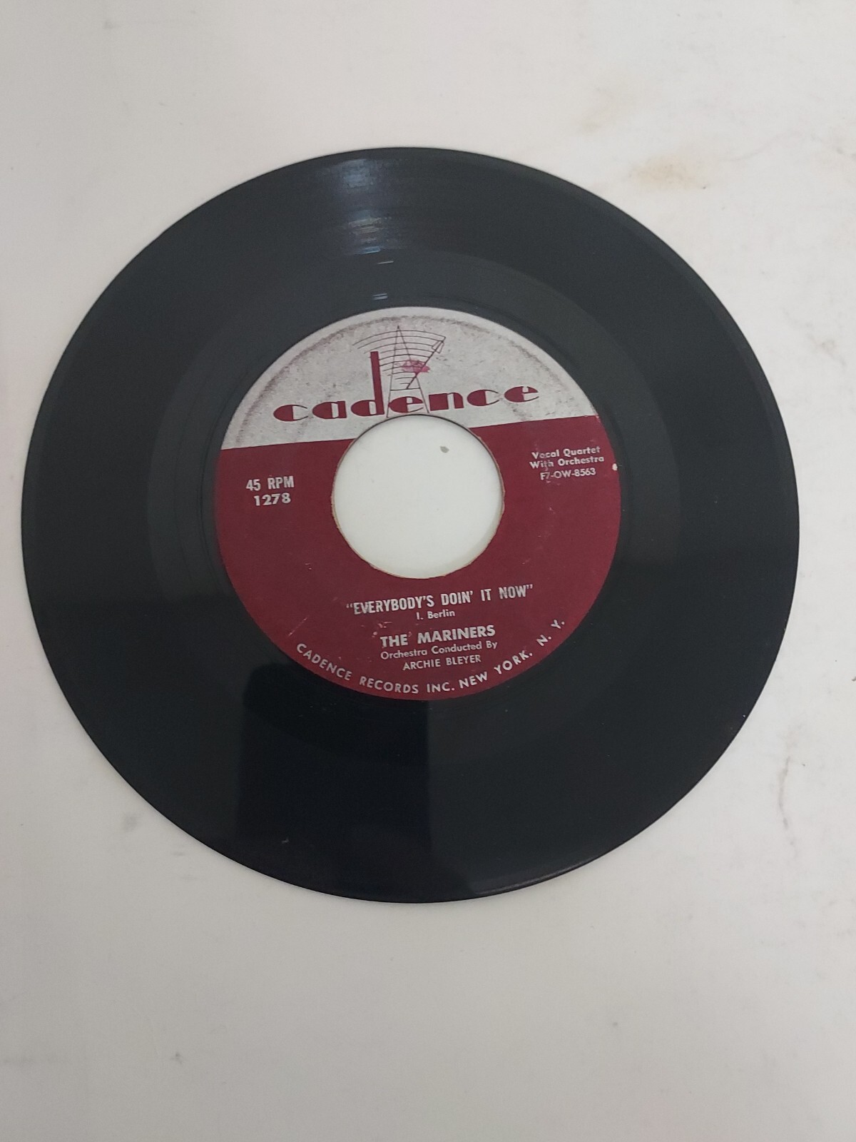 45 RPM Vinyl Record The Mariners Zindy Lou VG eBay