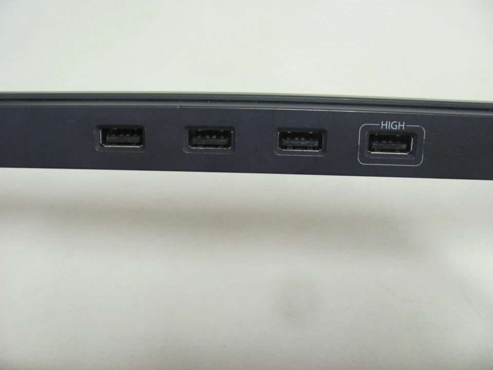 Quirky Converge 4-port USB Charging Station Black - Image 3 of 4