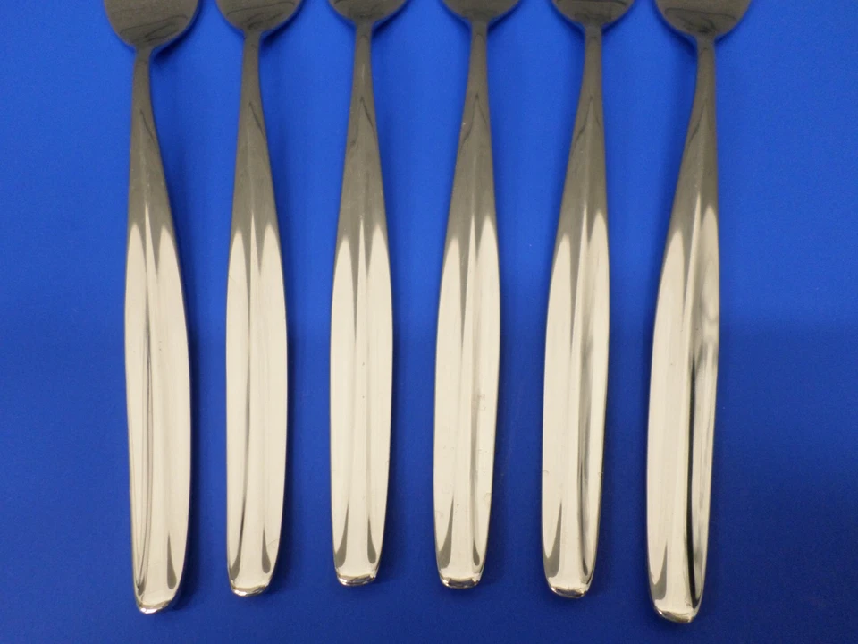 6 - WMF Cromargan STUTTGART Glossy Center Ridge Stainless GERMANY Dinner Forks - Image 2 of 4