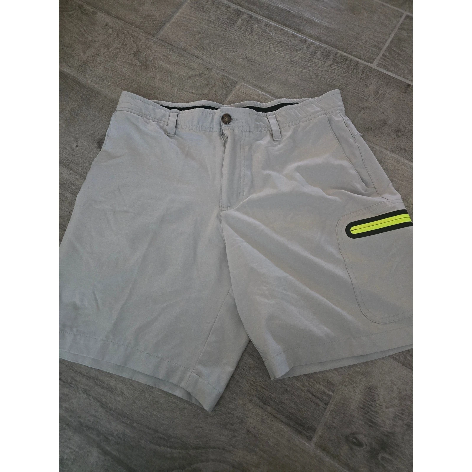 Loco Skailz Mens Performance Fishing Shorts Gray Neon Yellow Size 34 Quick Dry
