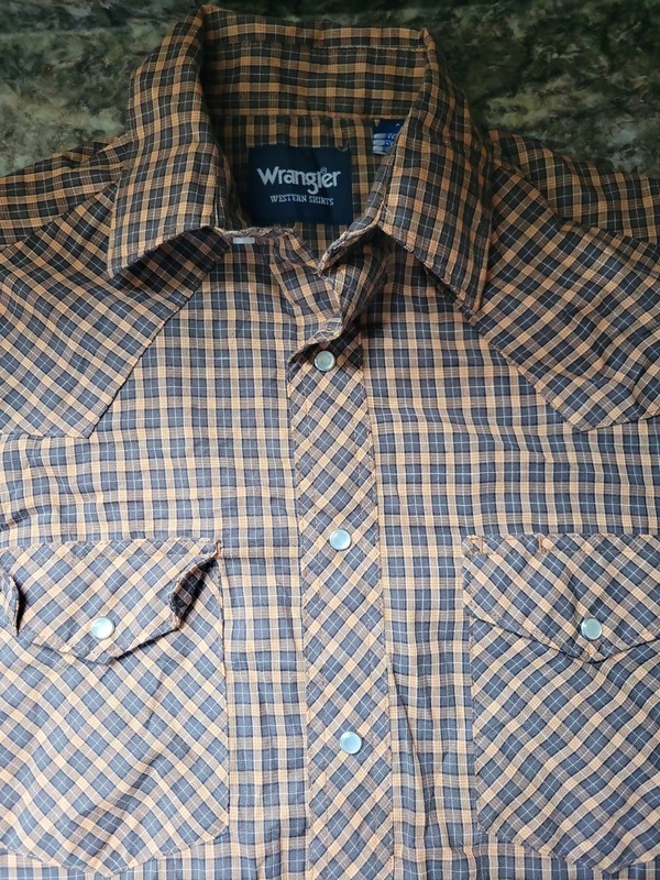 Wrangler Shirt Mens Small  Brown Pearl Snap Long Sleeve Plaid Pockets Casual