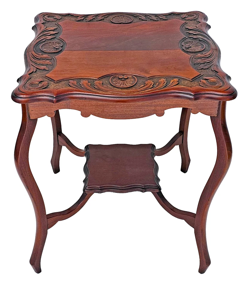 Antigua lámpara de mesa inglesa de caoba maciza c1890 - Carcasas talladas, patas descapotables Foto 2 de 4