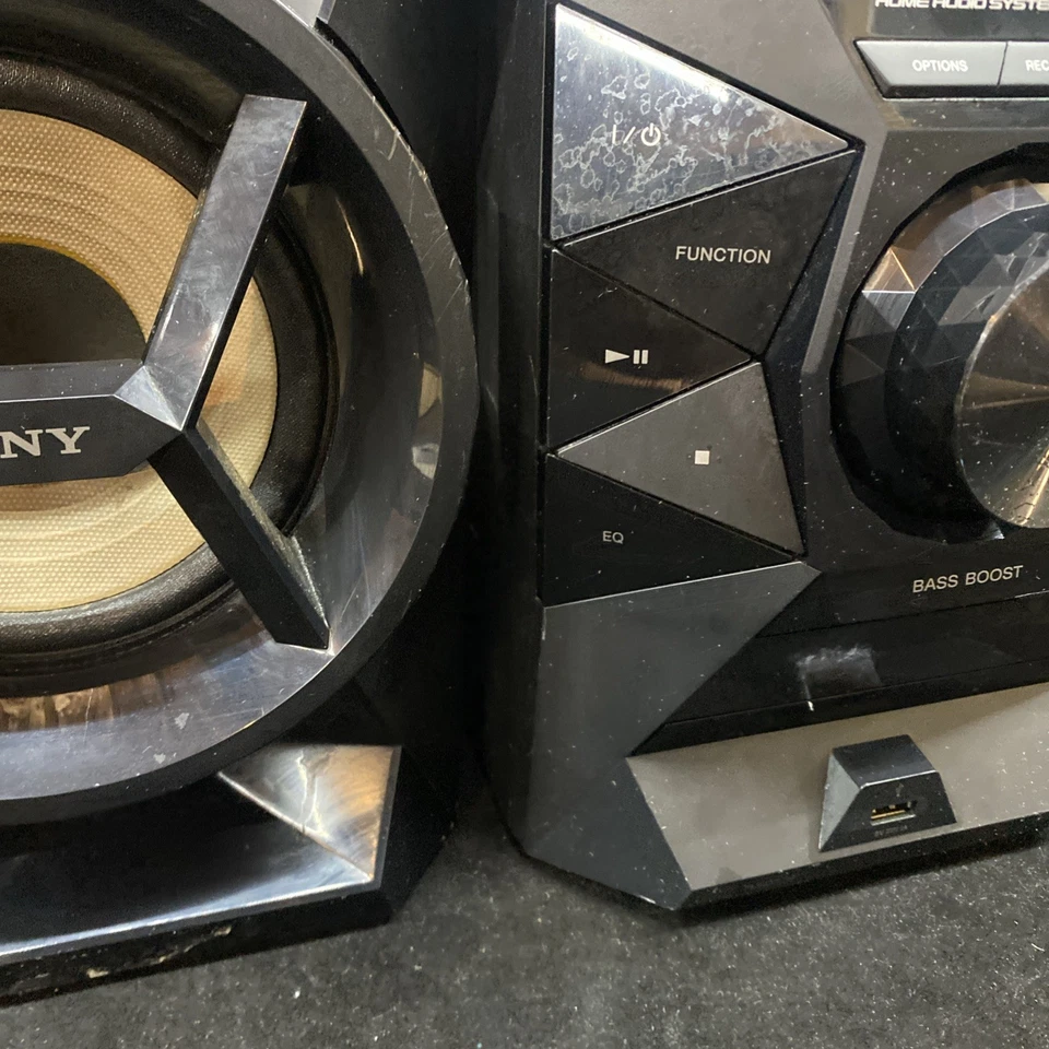 Sony MHC-EC619iP HiFi Home Audio System CD/Radio/Phone  CD NOT READING. AS IS - Image 3 of 4