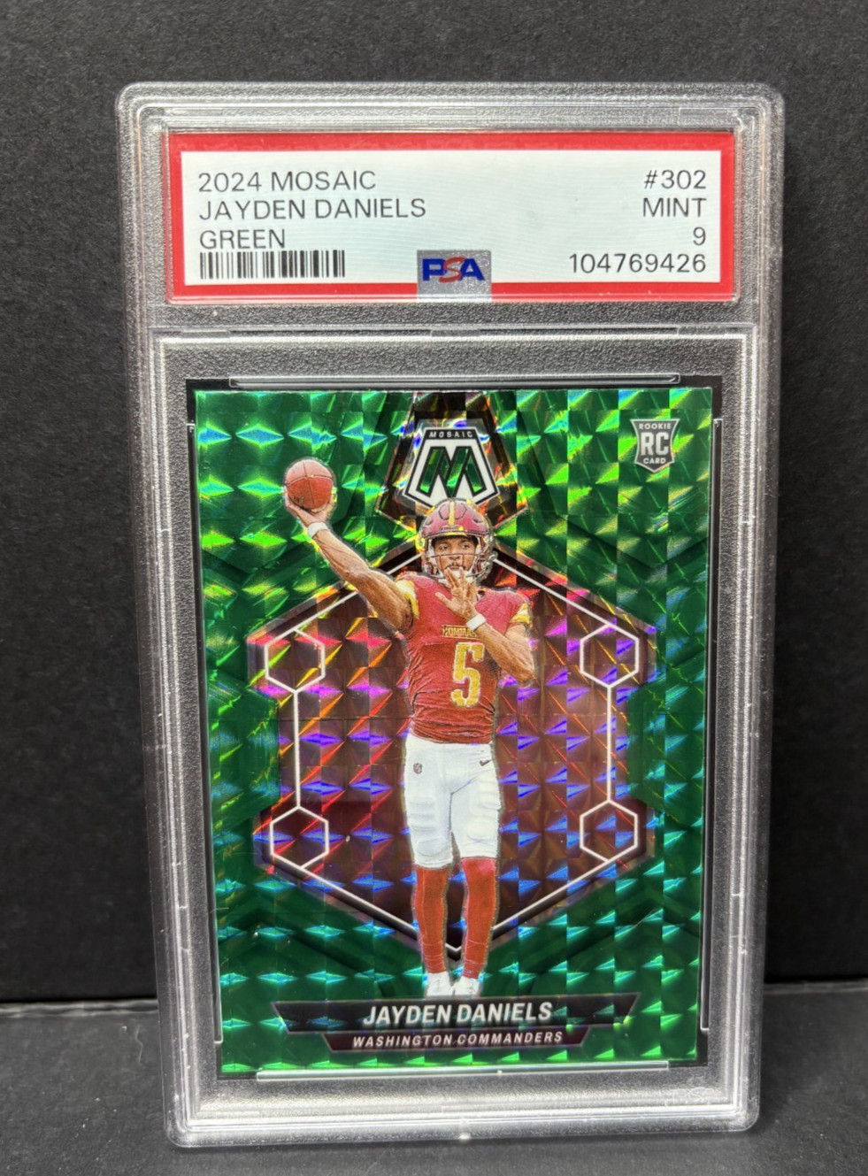 2024 Panini Mosaic #302 Jayden Daniels Green Prizm RC Rookie PSA 9 Commanders
