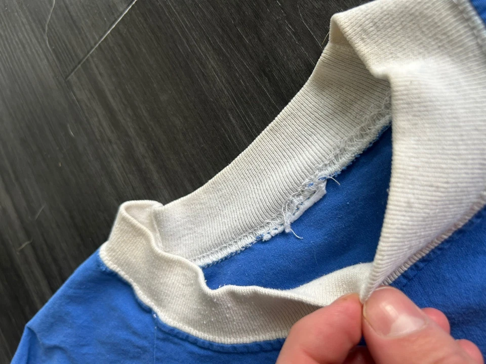 Camisa De Colección Años 90 Detroit Pistons Dennis Rodman Bad Boys Rayas NBA Azul Nuez moscada Foto 4 de 4