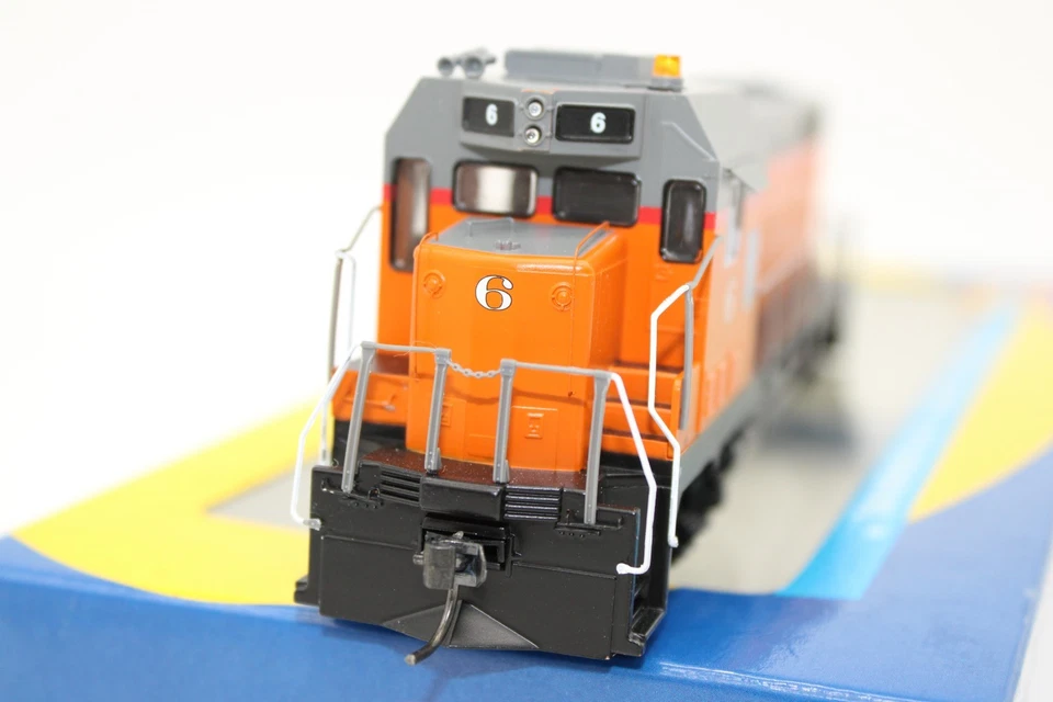 Athearn HO Scale Troy Northern CF7 Angled Cab Diesel Locomotive #6 DCC Ready - Image 3 of 4