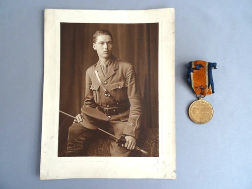 WW1 Medal & Photograph for Lance Corporal C.J. Smith Military Mounted Police
