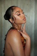 BEAUTIFUL LORI HARVEY 8X10 Photo
