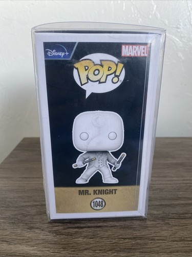 Funko Pop! Marvel: Mr Knight #1048 Moon Knight ¡con protector de vinilo abovedado! - Imagen 2 de 6