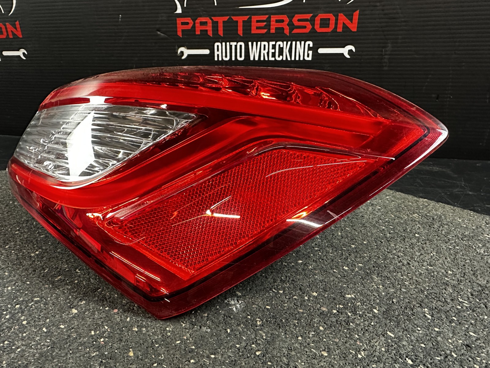 14-17 MASERATI GHIBLI PASSENGER RIGHT QUARTER MOUNTED TAIL LIGHT LAMP 6700084840