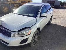 Used Front Right Suspension Strut fits: 2013 Volvo 60 SERIES Front R-Design w/o