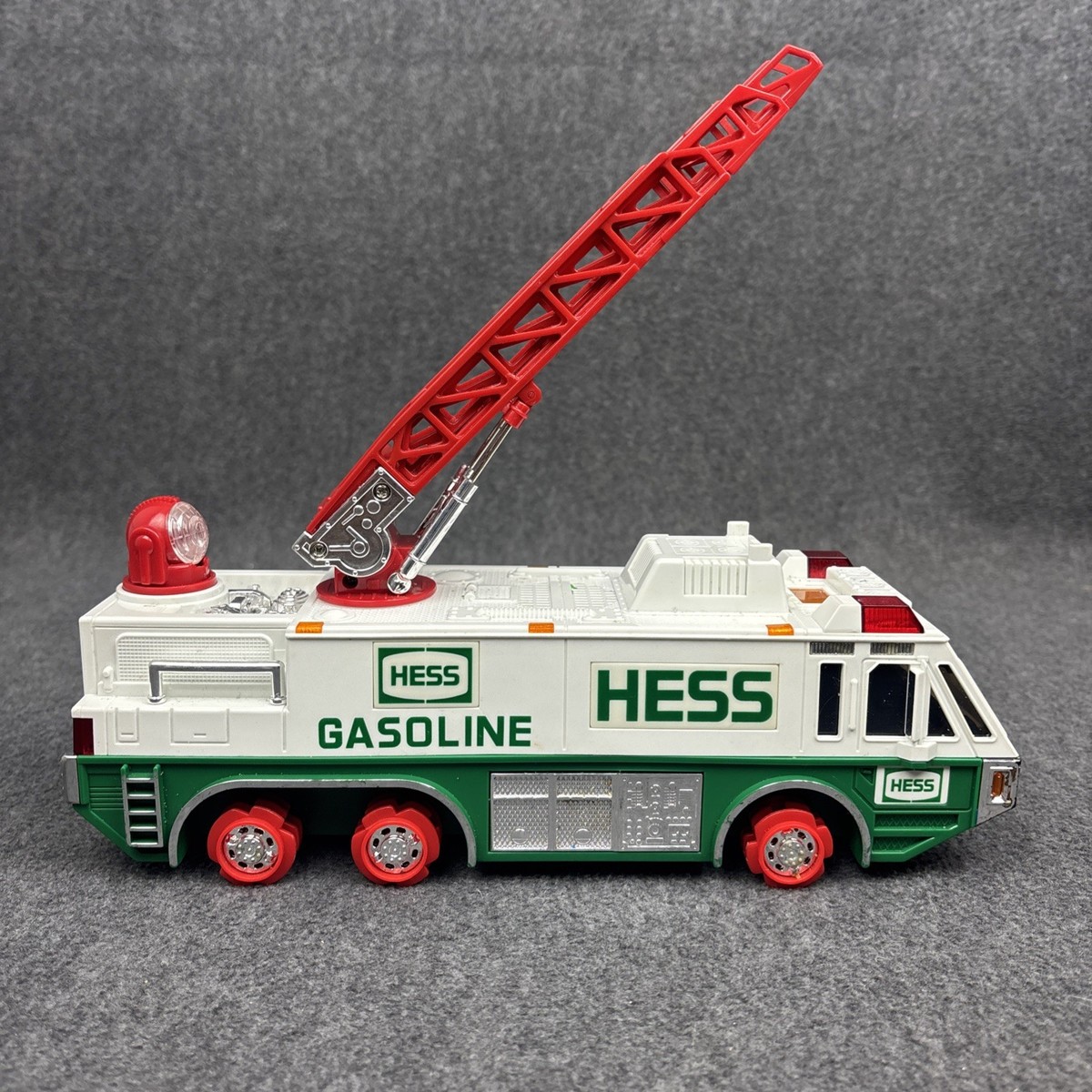 Vintage Green Hess Gasoline Emergency Truck 1996 Working Lights