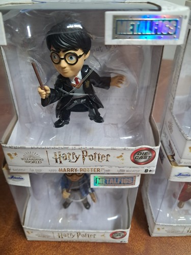 NEW Jada Toys 2.5" HARRY POTTER LOT OF 4 DIECAST METALFIGS WIZARDING DISPLAY BOX - Picture 16 of 18