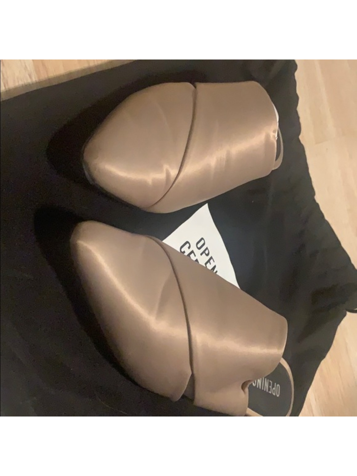 OPENING CEREMONY Женские бежевые слипоны Livre с вырезом и острым носком 39 17090₽