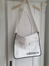 adidas adicolor airliner bag lila weiß