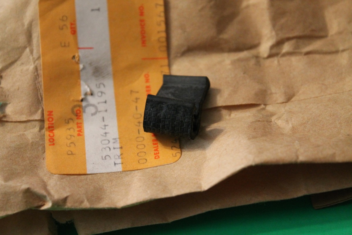 NOS Kawasaki Cowling Trim Cap 1988 ZX750 Ninja 53044-1195 | eBay