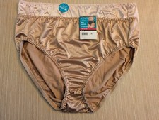2 NWT Vanity Fair Radiant 48301 Light Control Briefs Soft Pink  Beige 4XL / 11