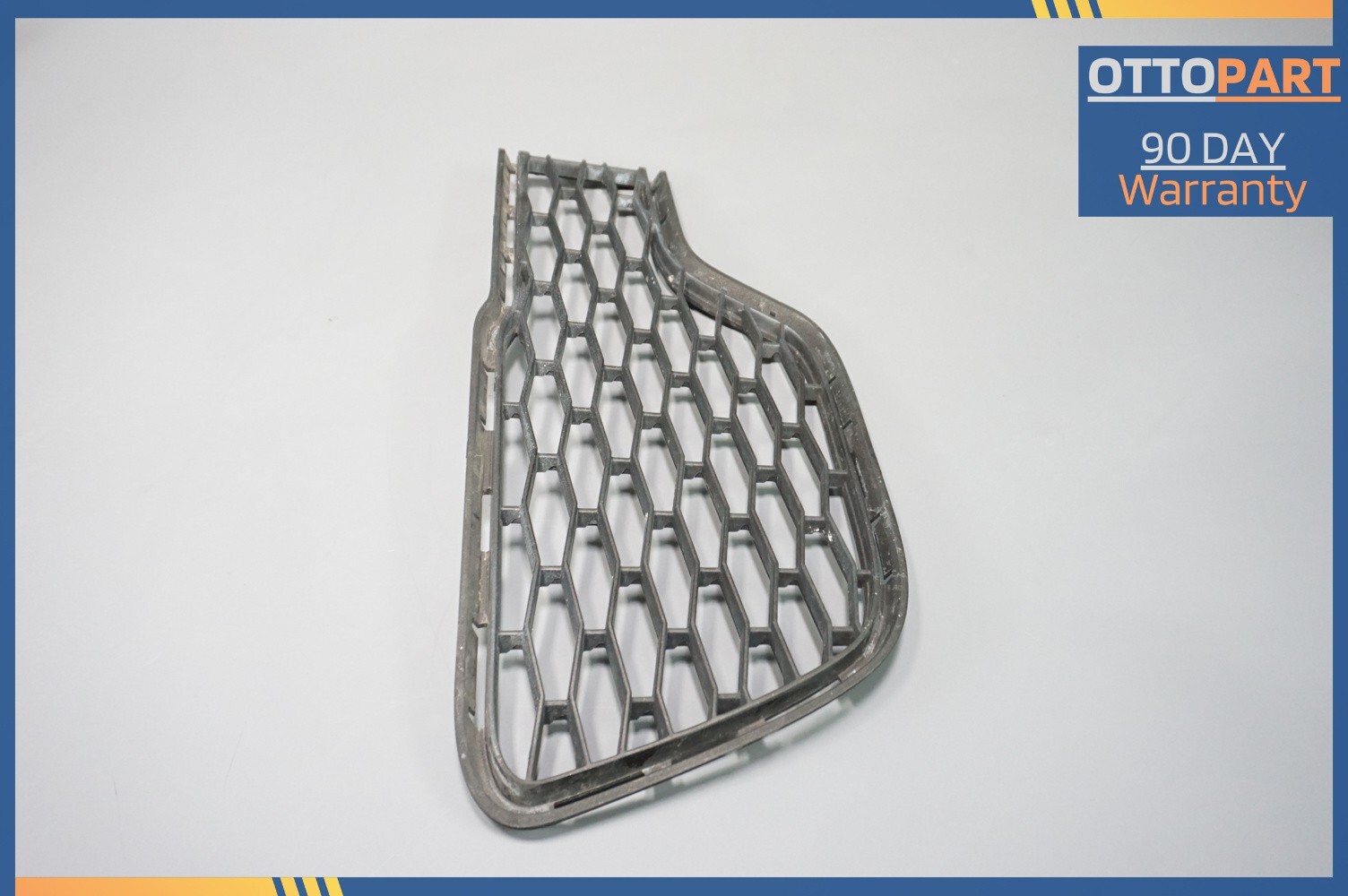 2014-2017 MASERATI GHIBLI Bumper Grille Lower Left Driver 670010766
