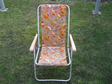 Campingstuhl klappbar Liegestuhl Holzarmlehnen Alu DDR hohe Lehne Blumen