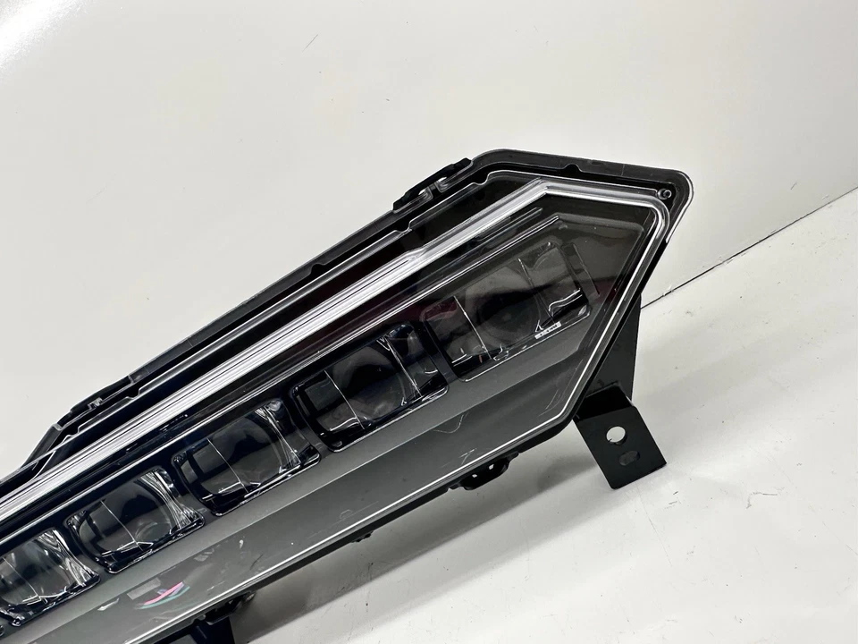 🔥 Barra de luz LED parrilla central delantera Toyota Tundra TRD Pro 2022 2023 OEM Foto 2 de 4