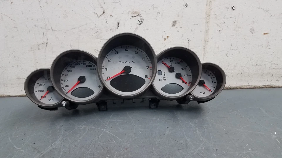 2012 保时捷 911 Turbo S 997 仪表组 #3351 Y1 — 第 3/4 张图片