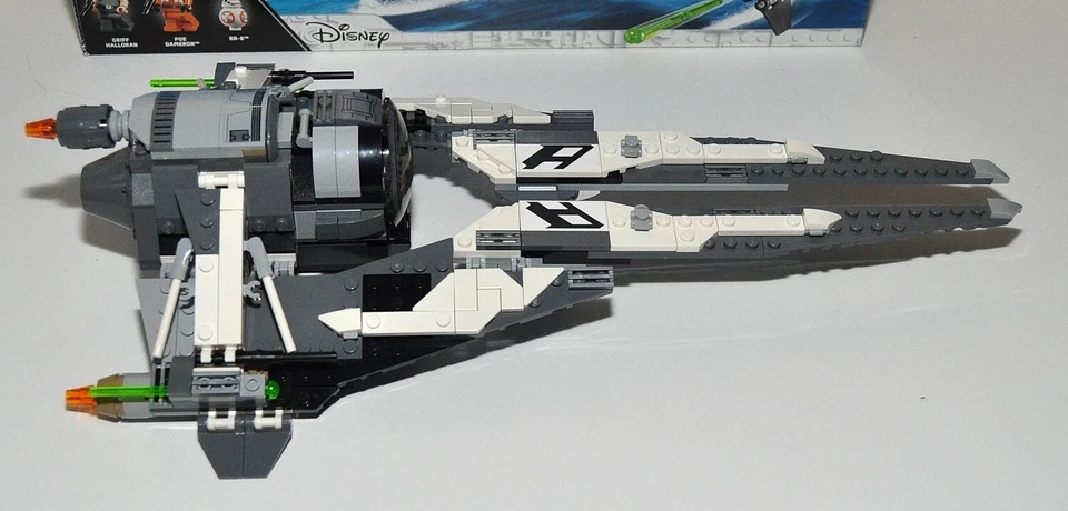 LEGO Star Wars 75242 Black Ace TIE Interceptor, foto 3 di 5