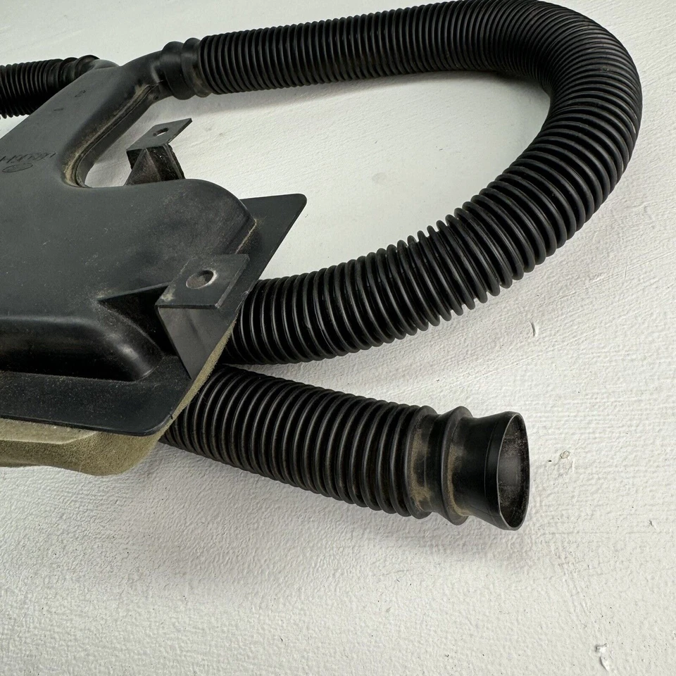 1992-1996 Ford F150 F250 F350 Truck Bronco Dash Defrost Duct Vent & Hose OEM - Image 3 of 4